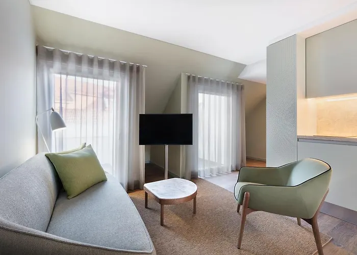 Onj S. Lazaro Apart Otel